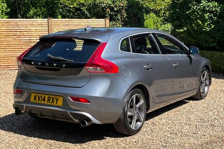 Volvo V40 D2 R-DESIGN NAV 23