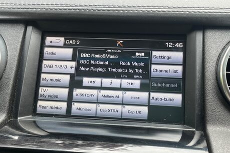 Land Rover Discovery SDV6 HSE LUXURY 37