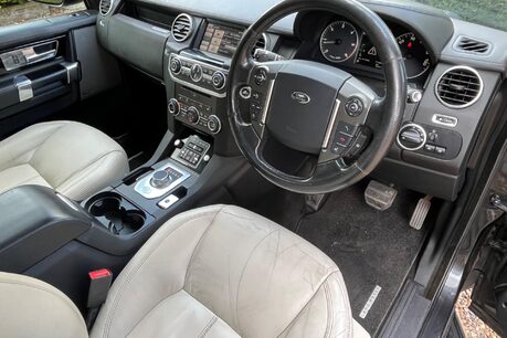 Land Rover Discovery SDV6 HSE LUXURY 61
