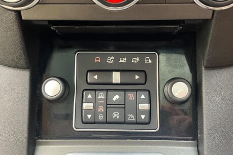 Land Rover Discovery SDV6 HSE LUXURY 28