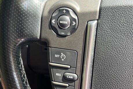 Land Rover Discovery SDV6 HSE LUXURY 29