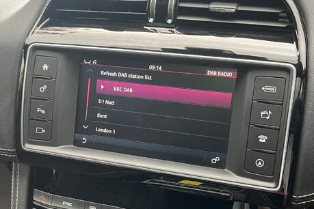 Jaguar F-Pace R-SPORT AWD 56