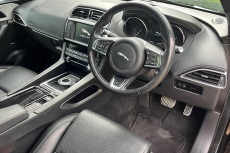 Jaguar F-Pace R-SPORT AWD 75
