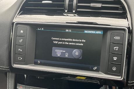 Jaguar F-Pace R-SPORT AWD 51