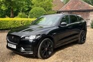 Jaguar F-Pace R-SPORT AWD 3