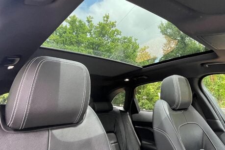 Jaguar F-Pace R-SPORT AWD 26