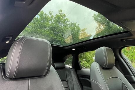 Jaguar F-Pace R-SPORT AWD 27
