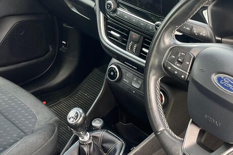 Ford Fiesta ZETEC 21