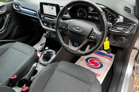 Ford Fiesta ZETEC 29
