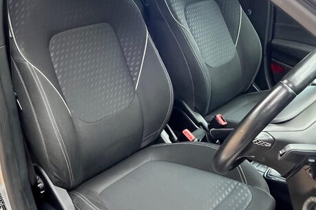 Ford Fiesta ZETEC 27