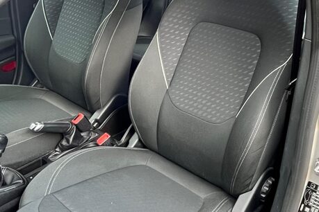 Ford Fiesta ZETEC 46