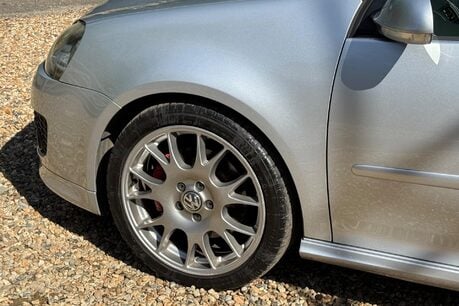 Volkswagen Golf GTI EDITION 30 T 33