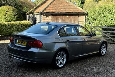 BMW 3 Series 318I EXCLUSIVE EDITION 18