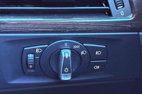 BMW 3 Series 318I EXCLUSIVE EDITION 28