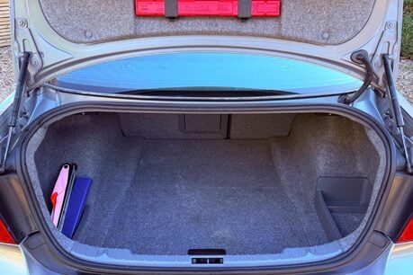 BMW 3 Series 318I EXCLUSIVE EDITION 34