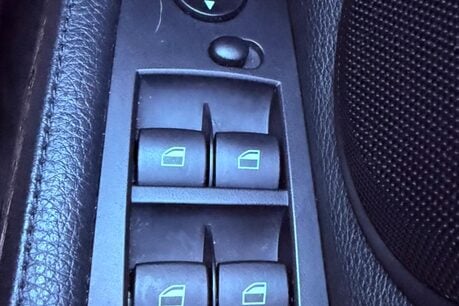 BMW 3 Series 318I EXCLUSIVE EDITION 29