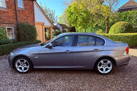 BMW 3 Series 318I EXCLUSIVE EDITION 10
