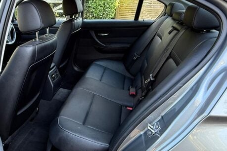 BMW 3 Series 318I EXCLUSIVE EDITION 24