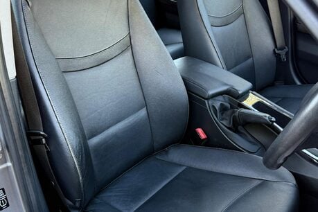 BMW 3 Series 318I EXCLUSIVE EDITION 22