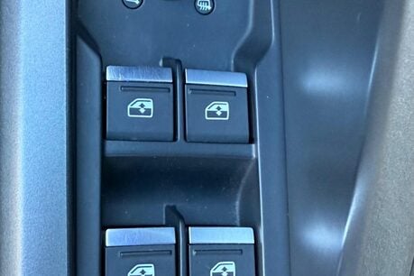 Audi Q3 TFSI QUATTRO S LINE VORSPRUNG 30