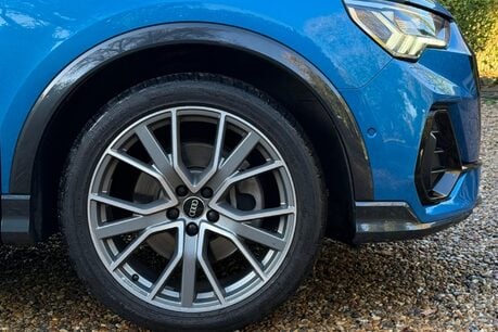 Audi Q3 TFSI QUATTRO S LINE VORSPRUNG 32