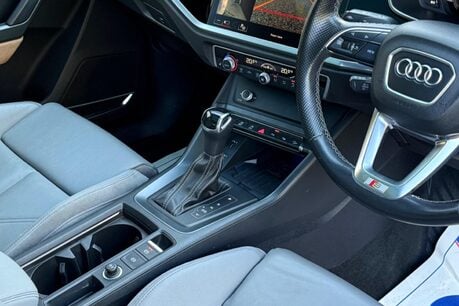 Audi Q3 TFSI QUATTRO S LINE VORSPRUNG 18