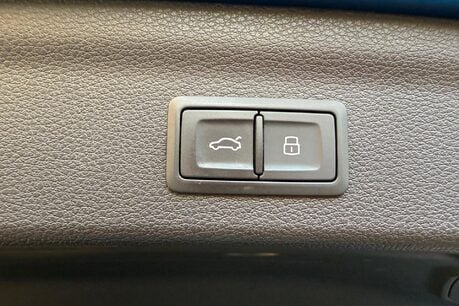 Audi Q3 TFSI QUATTRO S LINE VORSPRUNG 23