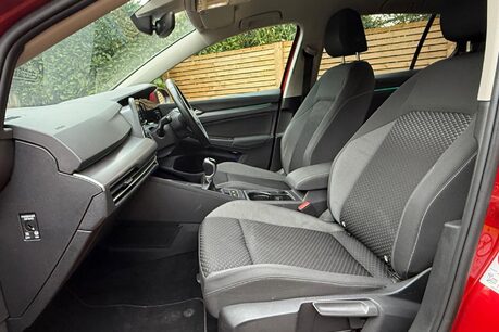 Volkswagen Golf ACTIVE TSI 44