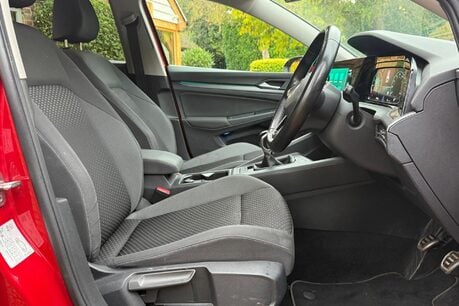 Volkswagen Golf ACTIVE TSI 26