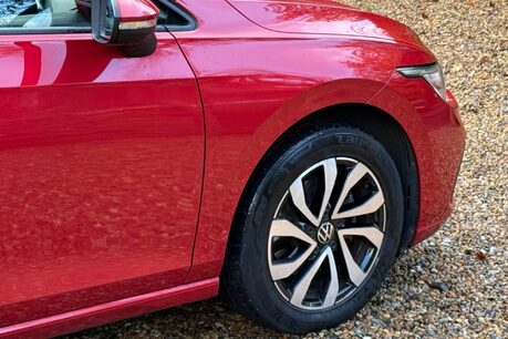 Volkswagen Golf ACTIVE TSI 32