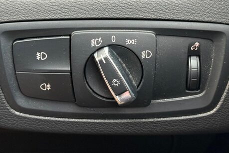 BMW X1 XDRIVE18D XLINE 31