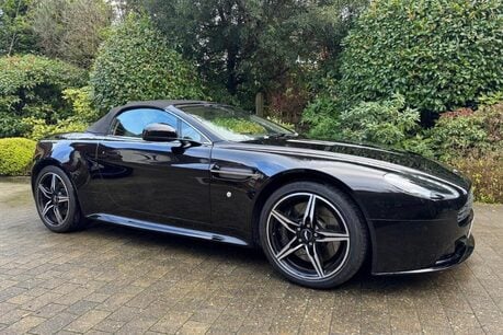 Aston Martin Vantage S V8 ROADSTER 14