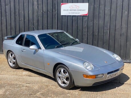 Porsche 968 COUPE