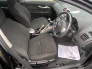 Toyota Auris SR 180 D-CAT 11