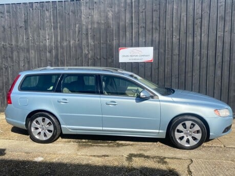 Volvo V70 D5 SE 3