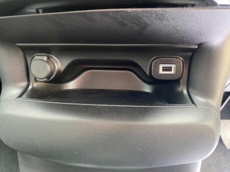 Citroen C4 Cactus PURETECH FLAIR 21