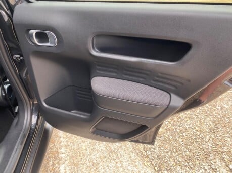 Citroen C4 Cactus PURETECH FLAIR 28