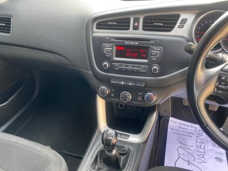 Kia Ceed 2 ECODYNAMICS CRDI 9