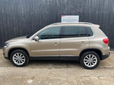 Volkswagen Tiguan 2.0 TDI BlueMotion Tech SE DSG 4WD Euro 5 (s/s) 5dr 5
