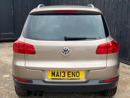 Volkswagen Tiguan 2.0 TDI BlueMotion Tech SE DSG 4WD Euro 5 (s/s) 5dr 6