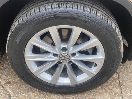 Volkswagen Tiguan 2.0 TDI BlueMotion Tech SE DSG 4WD Euro 5 (s/s) 5dr 16