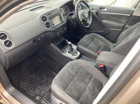 Volkswagen Tiguan 2.0 TDI BlueMotion Tech SE DSG 4WD Euro 5 (s/s) 5dr 23