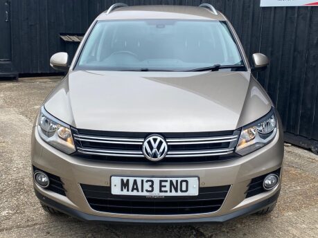 Volkswagen Tiguan 2.0 TDI BlueMotion Tech SE DSG 4WD Euro 5 (s/s) 5dr 4