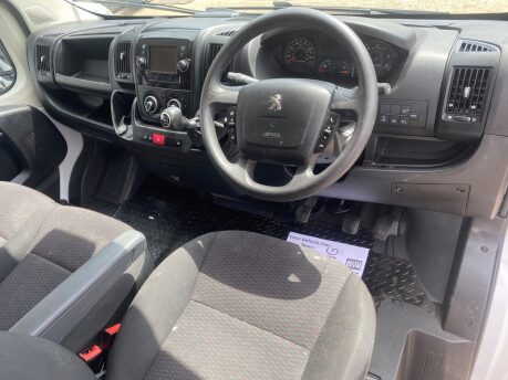 Peugeot Boxer BLUEHDI 333 L1H1 PROFESSIONAL P/V 8