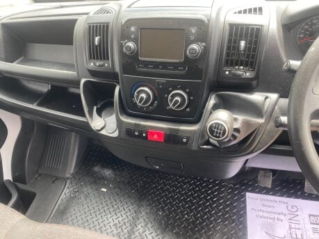 Peugeot Boxer BLUEHDI 333 L1H1 PROFESSIONAL P/V 10