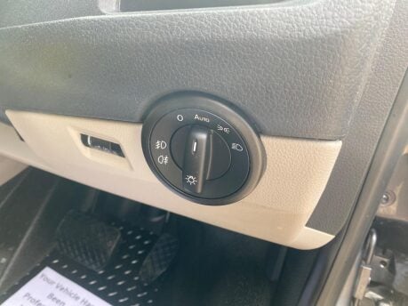 Volkswagen Transporter T30 TDI KOMBI HIGHLINE BMT 21