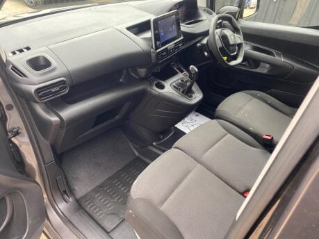 Peugeot Partner BLUEHDI PROFESSIONAL L1 11