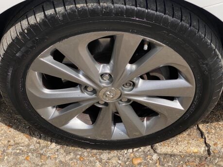 Toyota Auris EXCEL VVT-I 15