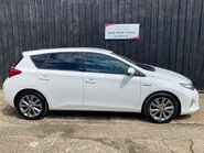 Toyota Auris EXCEL VVT-I 2