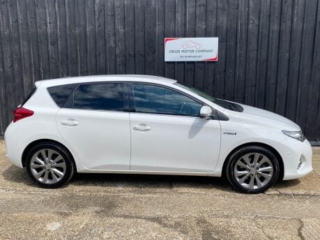 Toyota Auris EXCEL VVT-I 2
